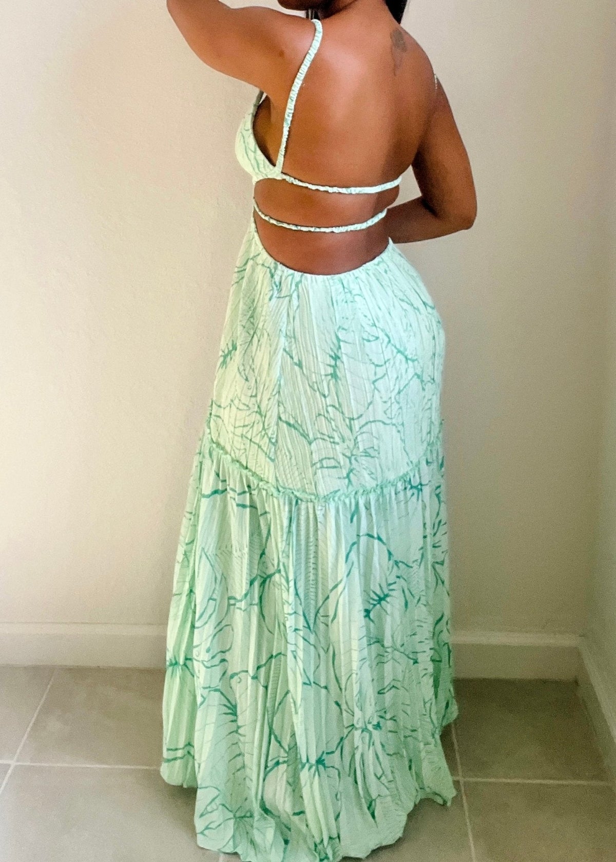 Get trendy with Seafoam Green Printed Beaches Crinkle Maxi Dress - Dresses available at ELLE TENAJ. Grab yours for $79.90 today!