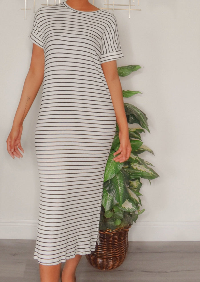 Get trendy with Striped Split Dress - Dresses available at ELLE TENAJ. Grab yours for $20 today!